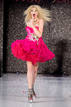 Vestido fucsia - Betsey Johnson - Mercedes-Benz Fashion Week