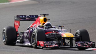 Vettel se corona 'Rey de los dos mares' por el infortunio de Alonso