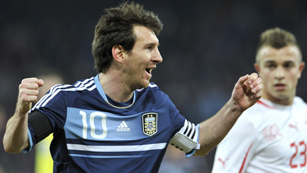 Ver v&iacute;deo  'Victoria de Argentina con 'hat-trick' de Messi'
