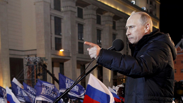 Vlad&iacute;mir Putin celebra en Mosc&uacute; una amplia victoria