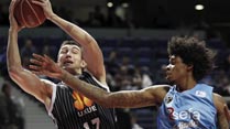 Ir al Video&nbsp;Victorias de Bar&ccedil;a y Bilbao en la Liga Endesa
