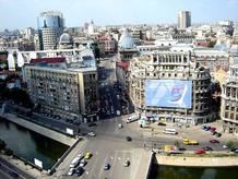 Calle Victoriei y puente sobre el r&iacute;o Dambovita