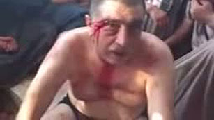 Ver v&iacute;deo  'Un v&iacute;deo muestra una ejecuci&oacute;n sumaria de los rebeldes sirios a partidarios del r&eacute;gimen'