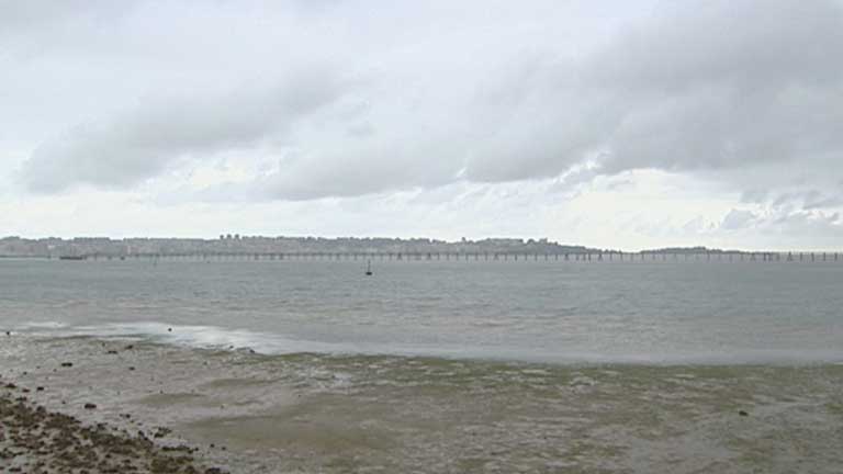 Viento fuerte en el Cant&aacute;brico oriental, valle del Ebro y Ampurd&aacute;n
