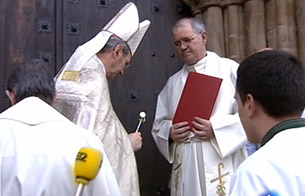 Ver v&iacute;deo  'Villafranca del Bierzo ya ha abierto la Puerta del Perd&oacute;n en el A&ntilde;o Xacobeo 2010'