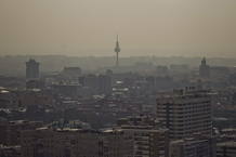 Vista de Madrid donde se puede apreciar la contaminaci&oacute;n sobre la capital.