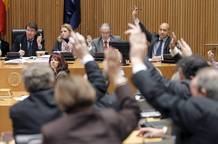 Momento de la votación de la ley de Economía Sostenible, que incluía la conocida como "ley Sinde", en la Comisión de Economía del Congreso Momento de la votación de la ley de Economía Sostenible, que incluía la conocida como "ley Sinde", en la Comisión de Economía del Congreso