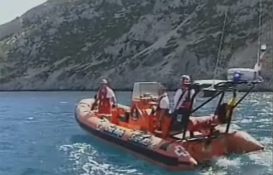 Vuelca una patera con al menos 40 inmigrantes cerca del pe&ntilde;&oacute;n del Perejil