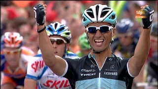 Ver v&iacute;deo  'Vuelta a Espa&ntilde;a. Etapa 20: Bilbao-Vitoria - 10/09/11. Segunda parte'