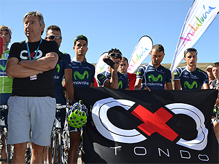 Ver v&iacute;deo  'La Vuelta rinde homenaje a Xavi Tondo'