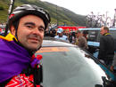 Siguiendo a Contador en el Tour de 2011; etapa con final en Luz Ardid&eacute;n. Este seguidor subi&oacute; en bici desde Luz Sansanveur
