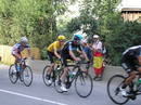 En esta foto salimos mi hijo y yo animando en la subida a la Toussurie al tiempo que pasan los favoritos pero adem&aacute;s en un primer plano salen Wiggins y Froome