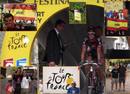 Montaje de fotos de la primera vez que he seguido en directo el Tour de Francia. La foto principal es de mi paisano Luisle en la crono de Annecy y las fotos de alrededor son de Aix les bains, Aubenas, Perpignan y la tarjeta de Luis para acceder a tri