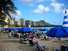 Playa de Waikiki con el Diamond Head al fondo