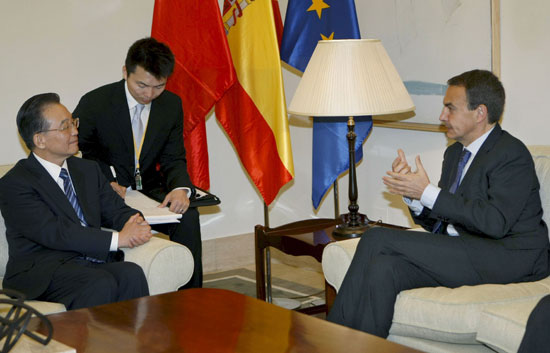 Wen Jiabao se re&uacute;ne con Jos&eacute; Luis Rodr&iacute;guez Zapatero