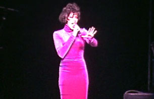 Ver v&iacute;deo  'Whitney Houston, una estrella en el Palacio de Deportes'