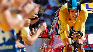 Ver v&iacute;deo  'Wiggins gana la crono y se afianza como l&iacute;der'