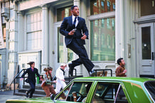 Will Smith en acci&oacute;n, en una escena de 'Men in black 3'