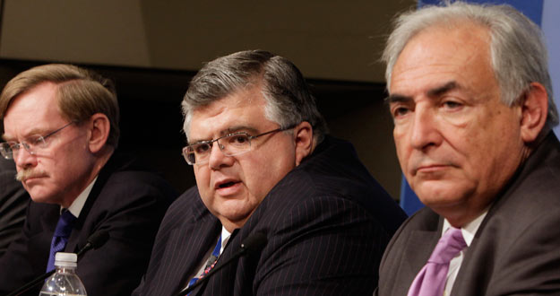 El presidente del Banco Mundial, el ministro de finanzas mexicano y el director gerente del FMI, en una rueda de prensa en Washington.