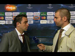 Ver v&iacute;deo  'Xavi: 'Es Cesc quien hace falta a Puyol''
