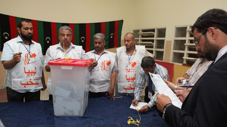 Sigue el recuento de votos de las legislativas en Libia