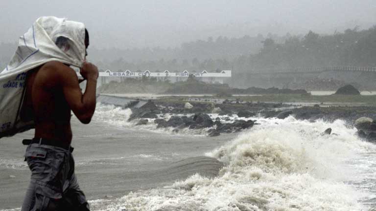 El tifón "Yolanda" ha pasado por Filipinas con efectos devastadores