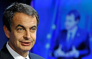 Ver v&iacute;deo  'Zapatero asegura que el Rey siempre colabora "en sinton&iacute;a" con el Gobierno'