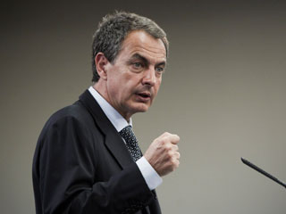 Ver vídeo  'Zapatero convoca elecciones el próximo 20 de Noviembre'
