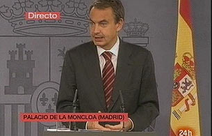 Ver v&iacute;deo  'Zapatero critica a los que piden que el Gobierno intervenga en empresas privadas'