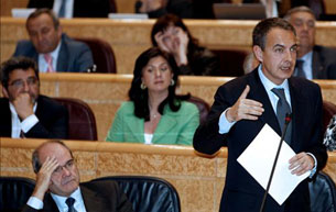 Ver v&iacute;deo  'Zapatero: Habr&aacute; super&aacute;vit en la seguridad social en 2009'
