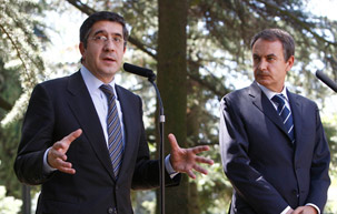 Ver v&iacute;deo  'Zapatero y L&oacute;pez apuestan por una &uacute;nica pol&iacute;tica antiterrorista'
