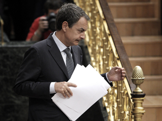 Ver v&iacute;deo  'Zapatero quiere aprobar una reforma de la Constituci&oacute;n que recoja la limitaci&oacute;n del d&eacute;ficit'