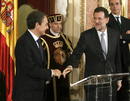 Zapatero y Rajoy se saludan por primera vez desde las pasadas elecciones en el acto del D&iacute;a de la Constituci&oacute;n