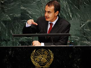 Ver v&iacute;deo  'Zapatero y Sarkozy piden una 'tasa Tobin' en la ONU'