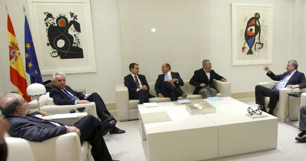 ZAPATERO SE RE&Uacute;NE CON REPRESENTANTES DE LOS AGENTES SOCIALES