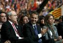 El presidente del Gobierno Jos&eacute; Luis Rodr&iacute;guez Zapatero, aplaude a Jos&eacute; Montilla.