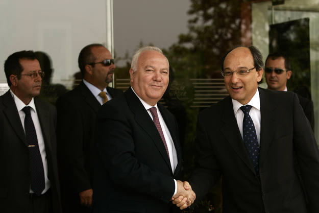 Ir a Fotogaleria &nbsp;Visita oficial de Moratinos a Gibraltar
