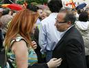 Ir a Fotogaleria &nbsp;Las v&iacute;ctimas del terrorismo protestan en Madrid por el "paso atr&aacute;s" con Bildu