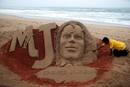 Ir a Fotogaleria &nbsp;Los fans de Michael Jackson le rinden homenaje en el primer aniversario de su muerte