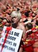 Ir a Fotogaleria &nbsp;Contra el maltrato a los toros en Pamplona
