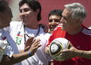 Ir a Fotogaleria &nbsp;El gobierno chileno homenajea a los mineros