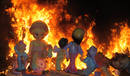 Ir a Fotogaleria &nbsp;El fuego consume el arte ef&iacute;mero de las Fallas 2012