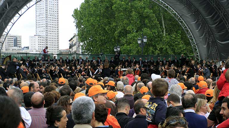 La Orquesta y Coro de RTVE da un concierto para defender su carácter público