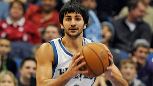 Ver vídeo 'Regreso triunfal de Ricky Rubio, para alegría de su familia'